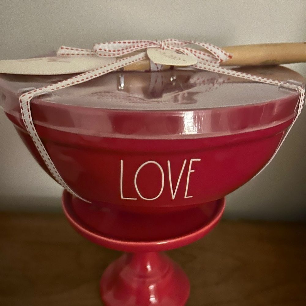 Rae Dunn Magenta Valentine's Day LOVE 3 Qt Large Bowl & Be Mine Spatula